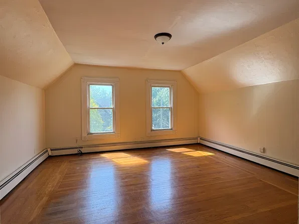 799 Elm St Unit 3, New Haven, CT 06511