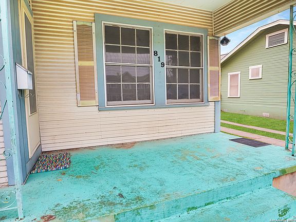 3rd image of 819 E HIGHLAND BLVD