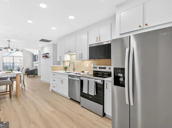 9103 Windrush Ln, Alpharetta, GA 30009