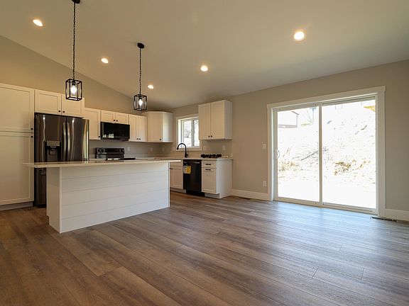 5th image of 227 Olympic Heights Rd