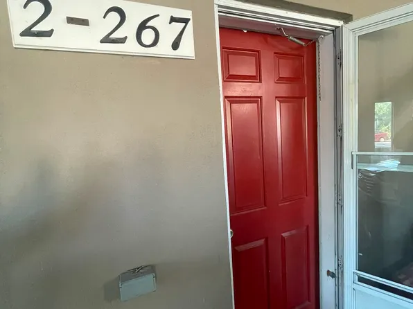 267 Mackie Pl #2, Kitchener, ON N2K 1N1