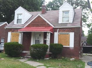 579 Neff Rd, Grosse Pointe, MI 48230