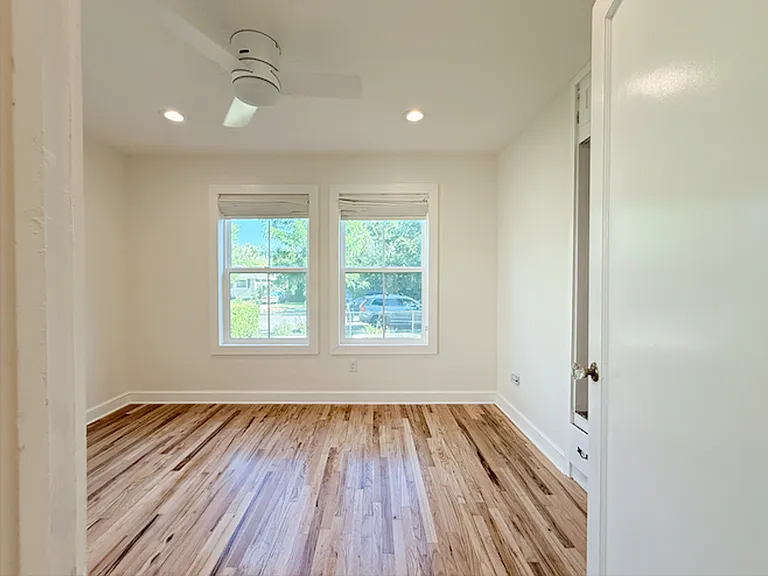 262 E Browning Ave — Photo 11