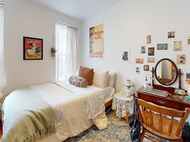 520 E 11th St #16 — Photo 8