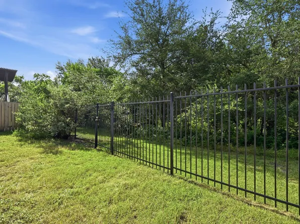6705 Covered Bridge Dr Unit 2, Austin, TX 78736 Cover view