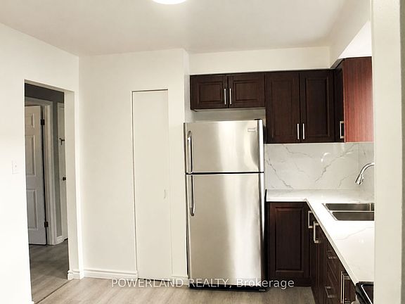 4th image of 505 Harris Ct