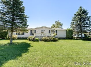6673 S Oceana Dr, Rothbury, MI 49452