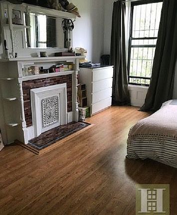 3rd image of 803 Putnam Ave #2