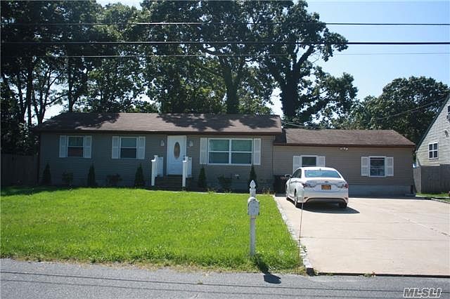 1st image of 38 Saint George Dr