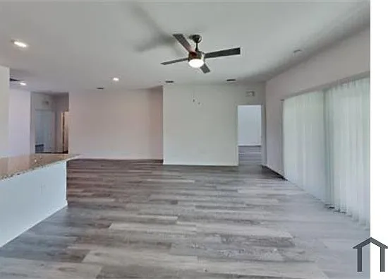 3106 SE Santa Barbara Pl — Photo 8