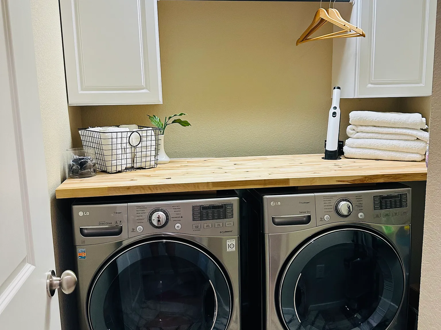 3 bed, 2.5 bath, 1685 sqft, $2,500 — Photo 3