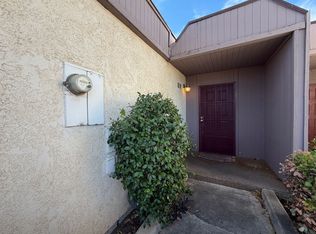 43334 32nd St W Unit 23, Lancaster, CA 93536