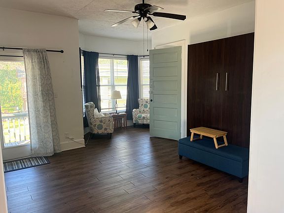 Living/Bedroom With Murphy Bed.