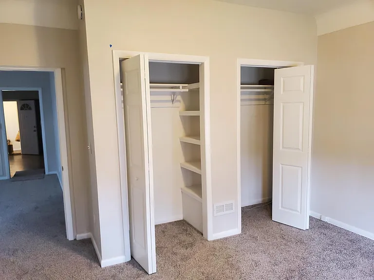 BR1 closet