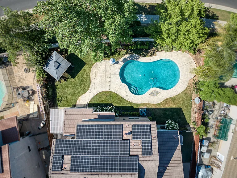 1736 N Holly Ave — Photo 49