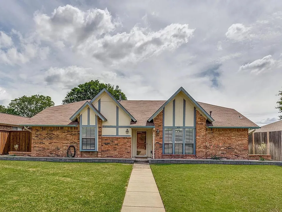 2616 Carmel Dr
