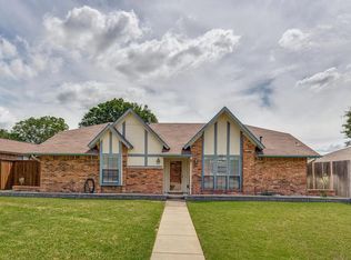 2616 Carmel Dr, Carrollton, TX 75006