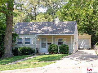 6624 Charles St, Omaha, NE 68132