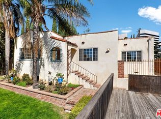 1186 McClellan Dr, Los Angeles, CA 90049