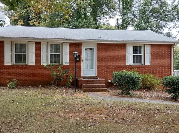 2914 Ravencroft Dr, Charlotte, NC 28208
