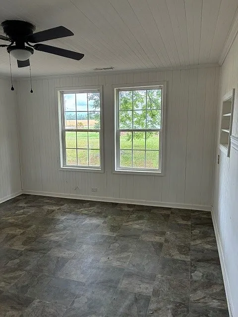 Building Photo - 370 Salem Rd