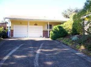 2910 SW Collins Ct, Portland, OR 97219