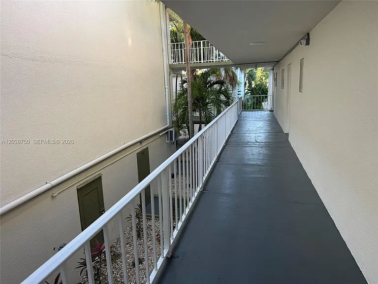 4235 N University Dr #202 — Photo 36