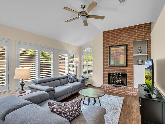 4th image of 61 N Rushwing Cir