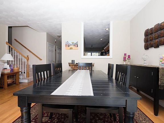 5th image of 9 Nirvana Dr Unit 1A