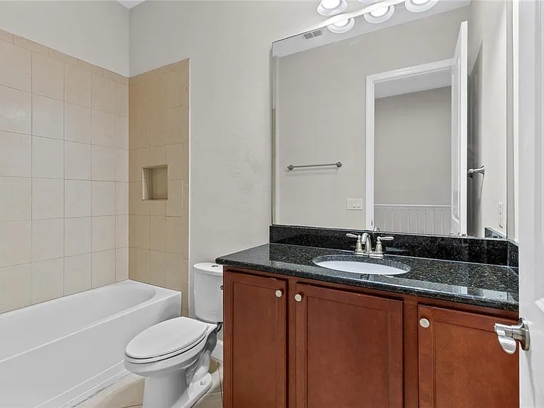 13775 Benavente Ave — Photo 16