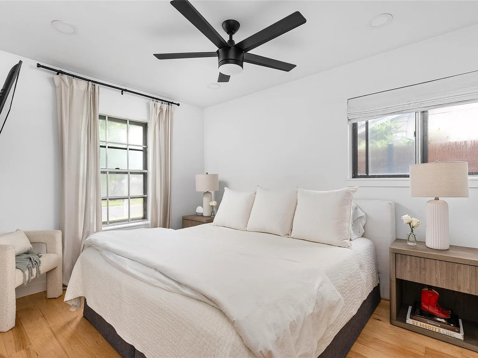 4 bed, 2.0 bath, 1428 sqft, $3,250 — Photo 4