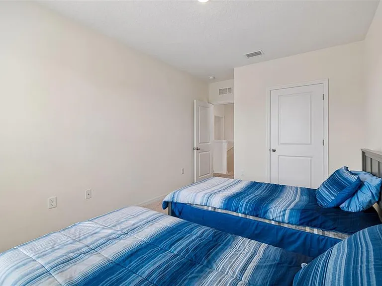 17053 Oval Rum Dr — Photo 26