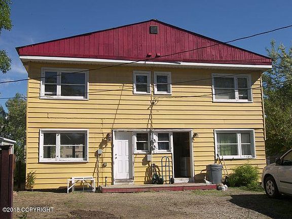 3rd image of 1225 McCarty Ave