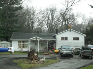 5286 Seven Mile Rd, South Lyon, MI 48178