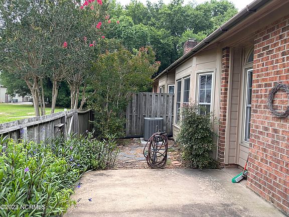 3rd image of 4900 Independence Drive #21
