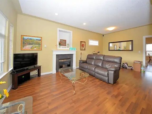 2nd image of 33751 7th Ave #122
