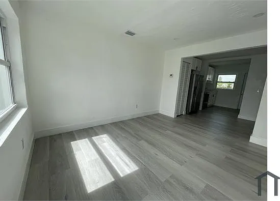 2033 NW 43rd St #2033 — Photo 6