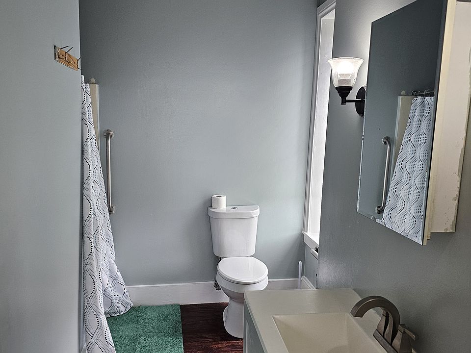 1st image of 225 Front St #301