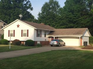 10795 Julie St NE, Alliance, OH 44601