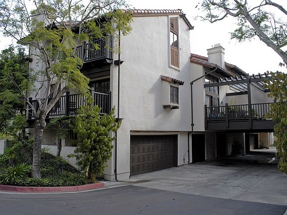 4th image of 8654 Villa La Jolla Dr