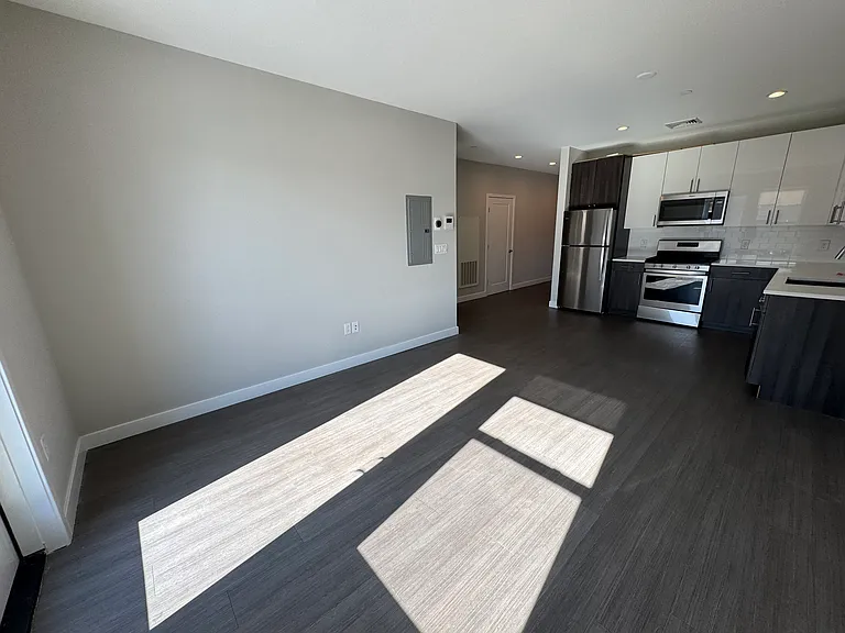 Hillside Residence — Photo 24