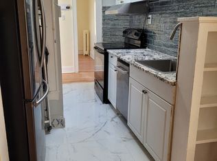 21-26 28th St #2, Astoria, NY 11105