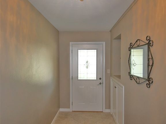 4th image of 308 W Northland Ave