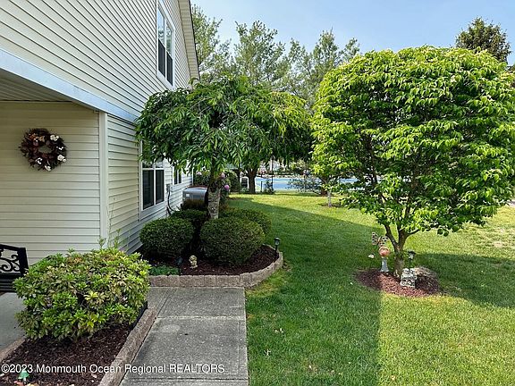 3rd image of 2310 Logan Court