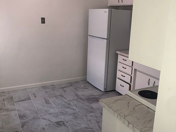 Another kitchen view.