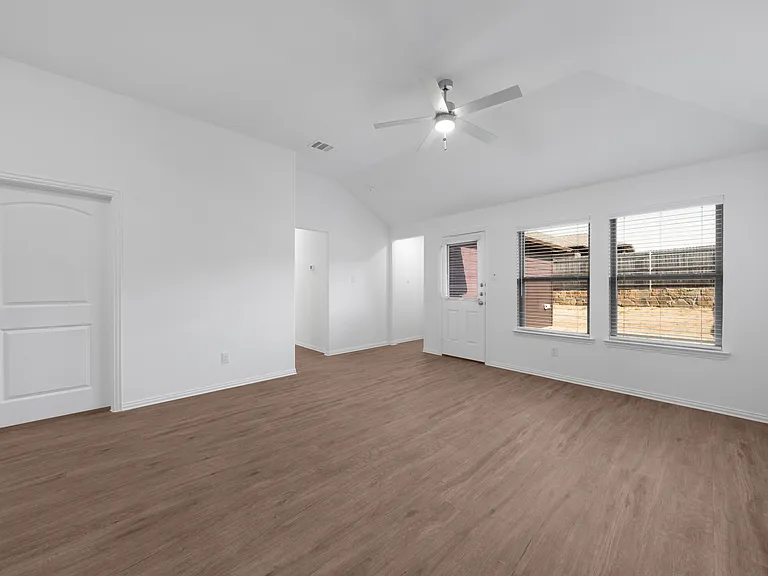 221 Fairmeade Dr — Photo 29