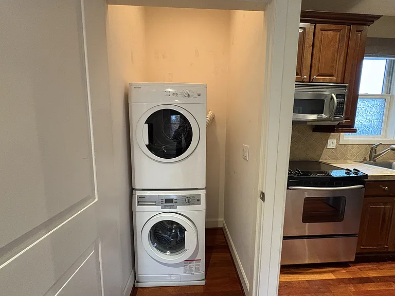 1926 NW Overton St #1 — Photo 9
