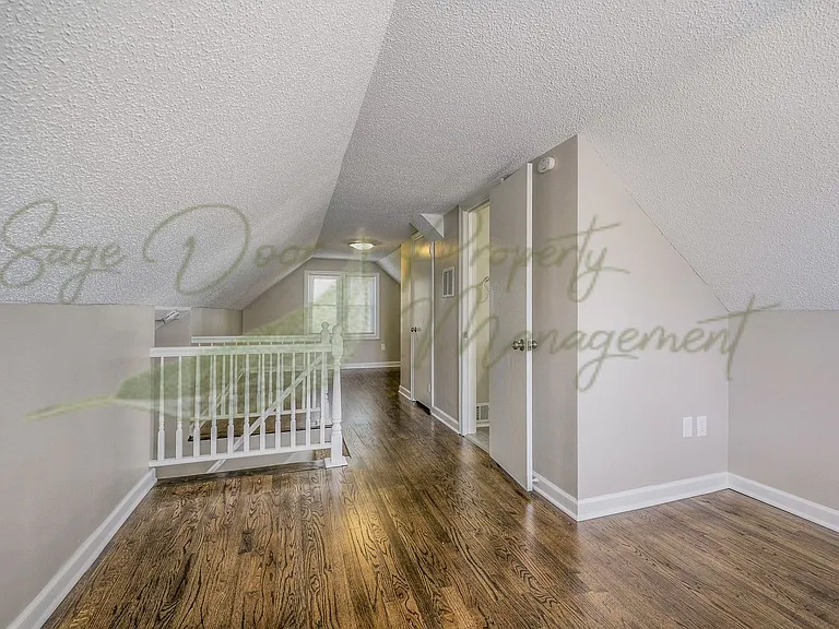 634 Thornton St — Photo 18