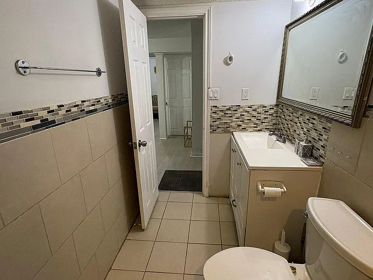 4426 Mayflower Dr #BASEMENT — Photo 6