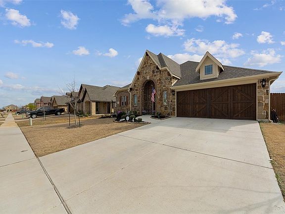 2nd image of 536 Harvest Grove Dr